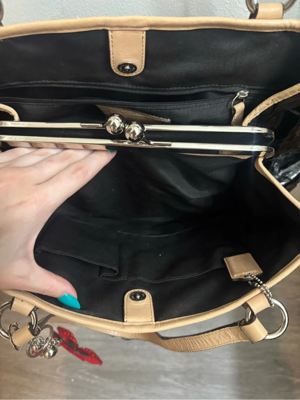 Vintage Y2K Coach Peyton Patent Leather Kiss-Lock Tote Handbag